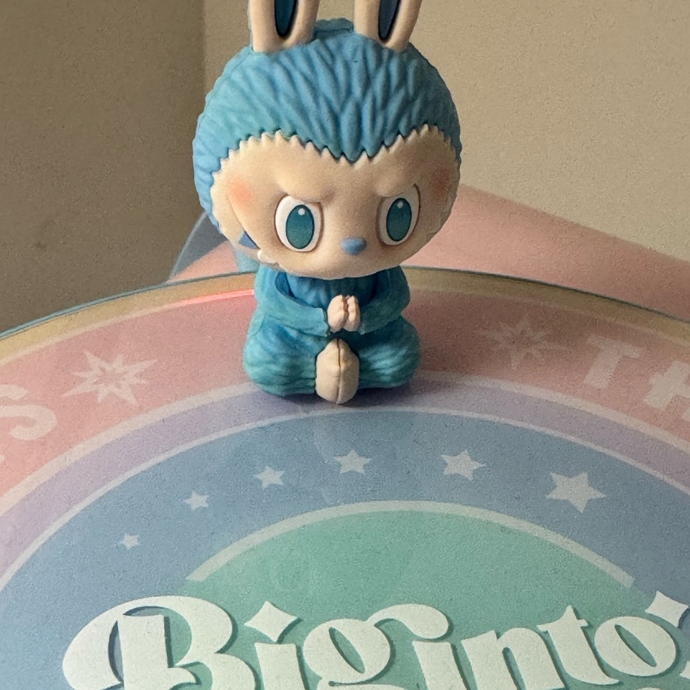 Authentic THE MONSTERS Labubu Big into Energy Series-Wireless Charger - Picture 6 of 14